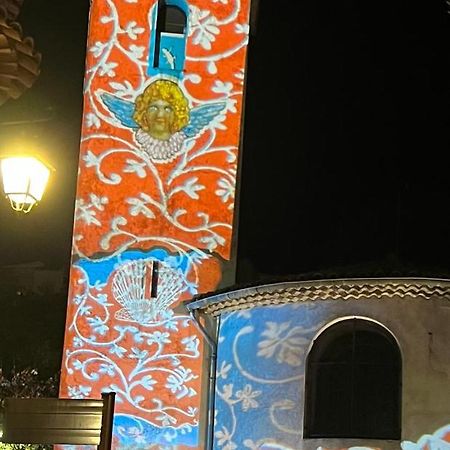 A Deux Pas Du Palais Des Festivals , Deux Pieces Dans Le Bas Du Quartier Historique Du Suquet A Cannes Exterior photo
