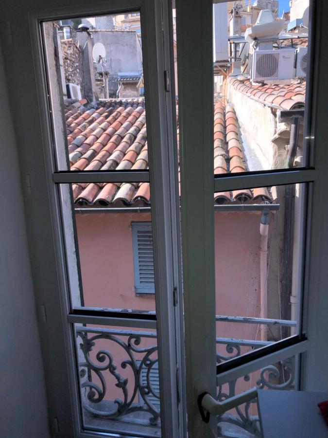 A Deux Pas Du Palais Des Festivals , Deux Pieces Dans Le Bas Du Quartier Historique Du Suquet A Cannes Exterior photo