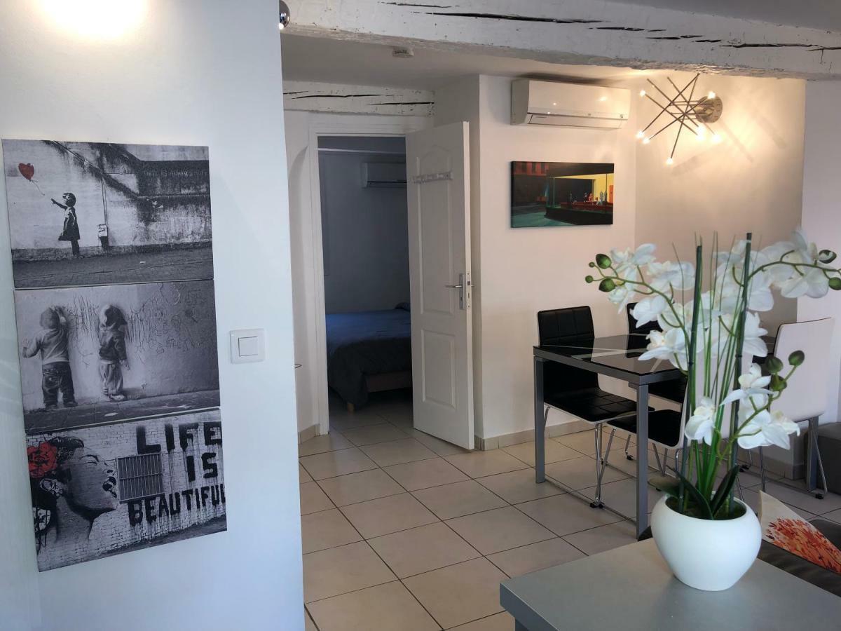 A Deux Pas Du Palais Des Festivals , Deux Pieces Dans Le Bas Du Quartier Historique Du Suquet A Cannes Exterior photo